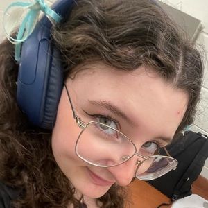 Meet your Posher, Ivy